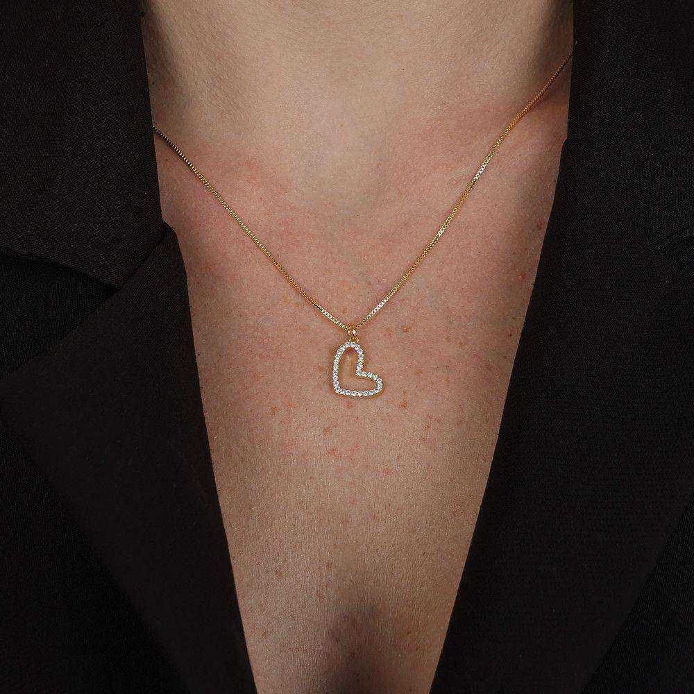 colar dourado de coração irregular vazado com zircônia - galeria