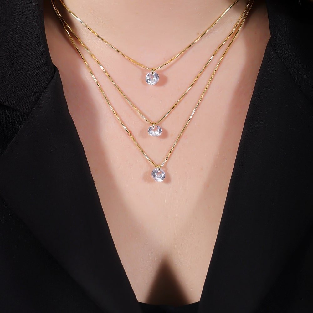 colar dourado triplo 3 pontos de luz em zircônia - galeria