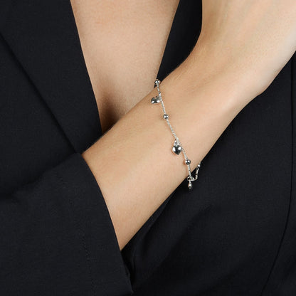 Pulseira Prateada com Pingentes de Coração e Esferas - Galeria